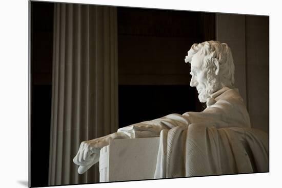 Lincoln Memorial in Washington, DC-Paul Souders-Mounted Photographic Print