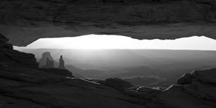 Mesa Arch in Canyonlands, Moab, Utah-Lindsay Daniels-Photographic Print