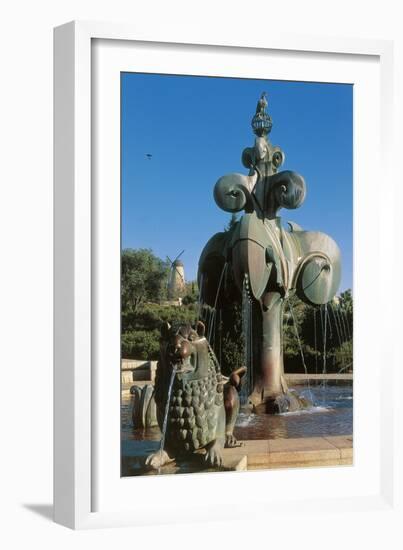 Lions' Fountain in Bloomfield Garden-null-Framed Photographic Print