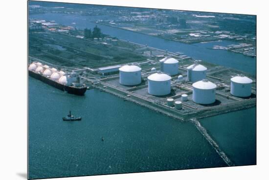 Liquefied Natural Gas Refinery-null-Mounted Premium Photographic Print