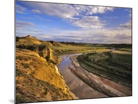 Little Missouri River in Theodore Roosevelt National Park, North Dakota, USA-Chuck Haney-Mounted Photographic Print