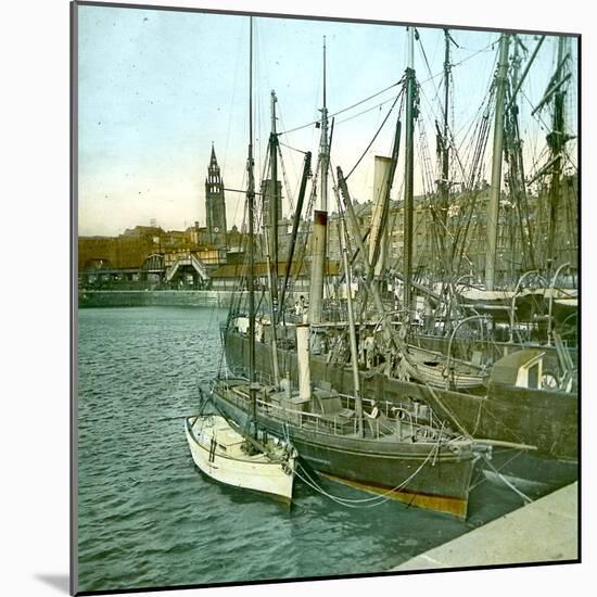 Liverpool (England), St, George's Docks-Leon, Levy et Fils-Mounted Photographic Print