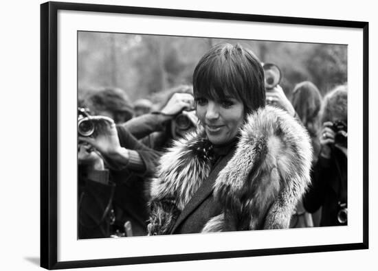 Liza Minnelli, London, 1973-Brian O'Connor-Framed Photographic Print