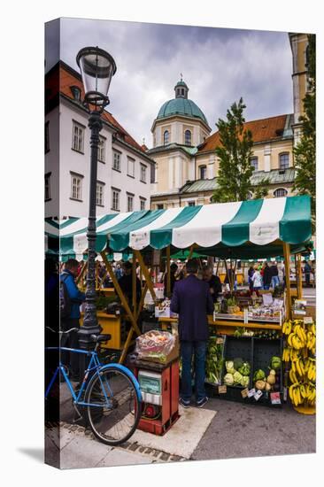 Ljubljana Central Market on a Saturday in Vodnikov Trg, Ljubljana, Slovenia, Europe-Matthew Williams-Ellis-Stretched Canvas