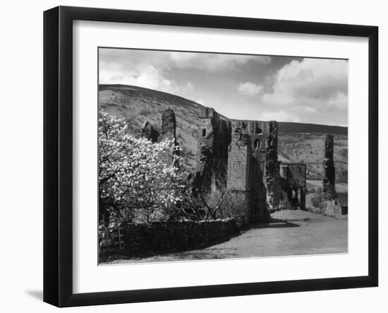 Llanthony Abbey-Fred Musto-Framed Photographic Print