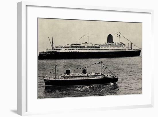 Lloyd Bremen, Modellschiff, Dampfschiff Bremen-null-Framed Giclee Print