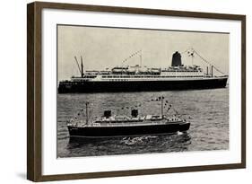 Lloyd Bremen, Modellschiff, Dampfschiff Bremen-null-Framed Giclee Print