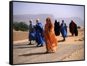 Local People Travel the Road Between Nouadhibou and Mouackchott, Mauritania-Jane Sweeney-Framed Stretched Canvas