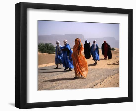 Local People Travel the Road Between Nouadhibou and Mouackchott, Mauritania-Jane Sweeney-Framed Photographic Print