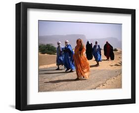 Local People Travel the Road Between Nouadhibou and Mouackchott, Mauritania-Jane Sweeney-Framed Photographic Print