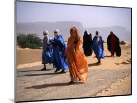 Local People Travel the Road Between Nouadhibou and Mouackchott, Mauritania-Jane Sweeney-Mounted Photographic Print