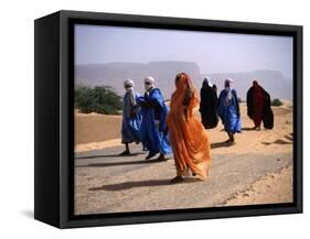 Local People Travel the Road Between Nouadhibou and Mouackchott, Mauritania-Jane Sweeney-Framed Stretched Canvas