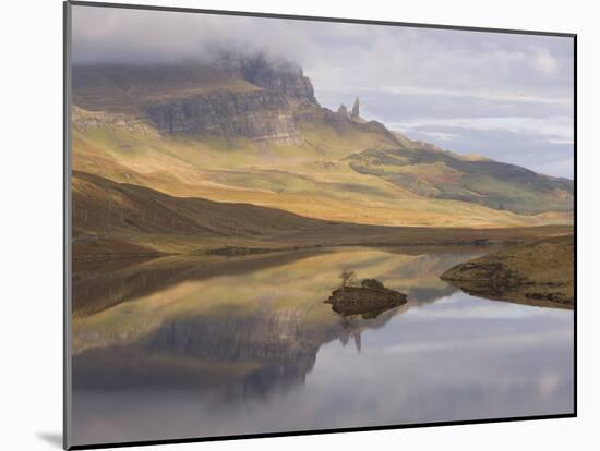 Loch Leathan, the Old Man of Storr, Isle of Skye, Inner Hebrides, West Coast, Scotland, UK-Gavin Hellier-Mounted Photographic Print