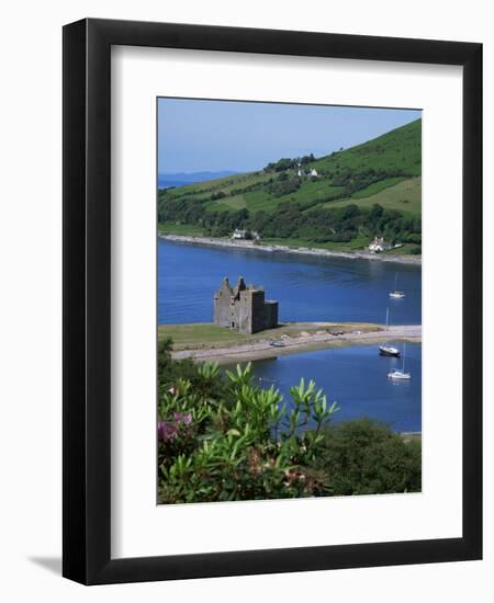 Lochranza Castle, Arran, Strathclyde, Scotland, United Kingdom-Roy Rainford-Framed Photographic Print