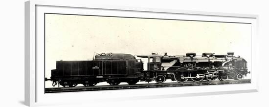 Locomotive Francaise, a 33, Machine No 231058-null-Framed Premium Giclee Print