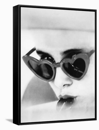 LOLITA, 1962 directed by STANLEY KUBRICK Sue lyon (b/w photo)-null-Framed Stretched Canvas
