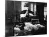 LOLITA, 1962 directed by STANLEY KUBRICK Sue lyon / James Mason (b/w photo)-null-Mounted Photo