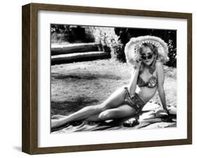 Lolita, Sue Lyon, 1962-null-Framed Photo