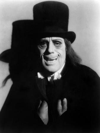https://imgc.allpostersimages.com/img/posters/london-after-midnight-lon-chaney-sr-1927_u-L-PH4MUE0.jpg?artPerspective=n