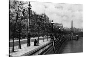 London, Embankment-null-Stretched Canvas