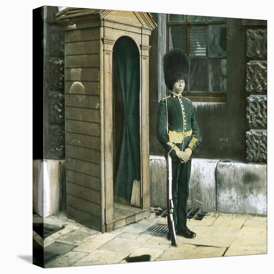 London (England), Soldier on Guard Duty in Front of Saint James Palace-Leon, Levy et Fils-Stretched Canvas