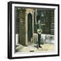 London (England), Soldier on Guard Duty in Front of Saint James Palace-Leon, Levy et Fils-Framed Photographic Print