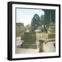 London (England), Trafalgar Square, around 1900-Leon, Levy et Fils-Framed Photographic Print