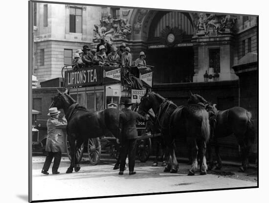 London Horse Bus-null-Mounted Photographic Print