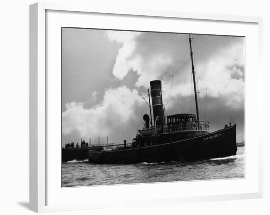 London Tug 1939-null-Framed Photographic Print