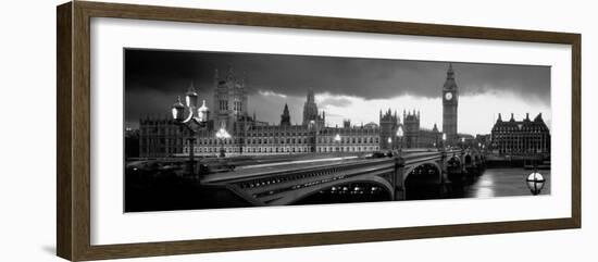 London-Jerry Driendl-Framed Premium Photographic Print