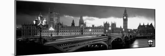 London-Jerry Driendl-Mounted Photographic Print