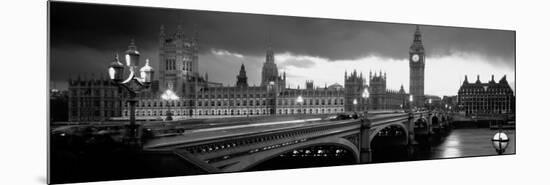 London-Jerry Driendl-Mounted Photographic Print