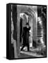 Londres apres minuit LONDON AFTER MIDNIGHT by TodBrowning with Lon Chaney, 1927 (b/w photo)-null-Framed Stretched Canvas