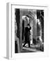 Londres apres minuit LONDON AFTER MIDNIGHT by TodBrowning with Lon Chaney, 1927 (b/w photo)-null-Framed Photo