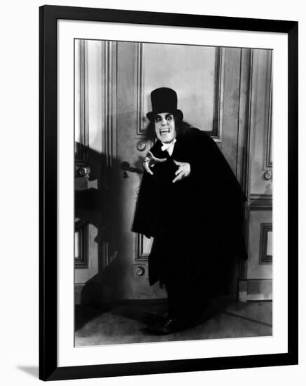 Londres apres minuit LONDON AFTER MIDNIGHT by TodBrowning with Lon Chaney, 1927 (b/w photo)-null-Framed Photo