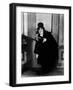 Londres apres minuit LONDON AFTER MIDNIGHT by TodBrowning with Lon Chaney, 1927 (b/w photo)-null-Framed Photo