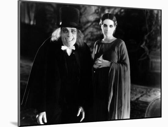 Londres apres minuit LONDON AFTER MIDNIGHT by TodBrowning with Lon Chaney and Marceline Day, 1927 (-null-Mounted Photo