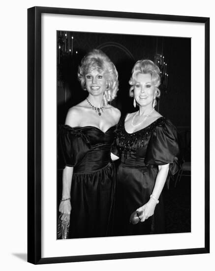 Loni Anderson and Zsa Zsa Gabor-null-Framed Premium Photographic Print