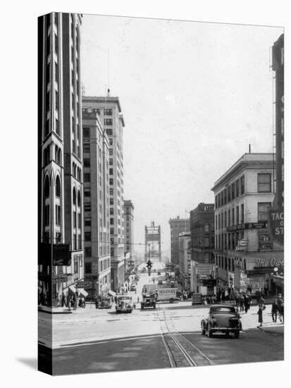 Looking East on 11th in Tacoma, WA Photograph - Tacoma, WA-Lantern Press-Stretched Canvas