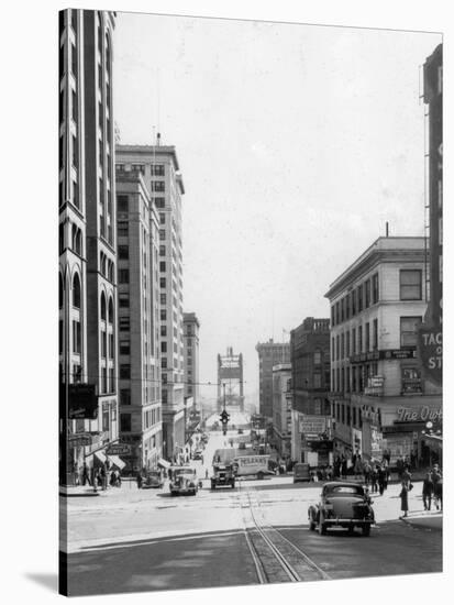 Looking East on 11th in Tacoma, WA Photograph - Tacoma, WA-Lantern Press-Stretched Canvas