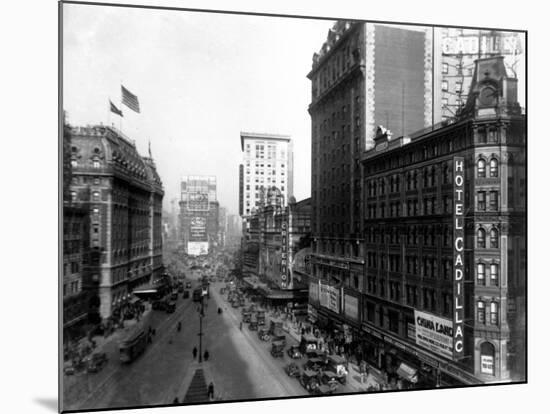 Looking Toward the North from 42nd Street-null-Mounted Photographic Print