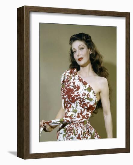 Loretta Young (photo)-null-Framed Photo
