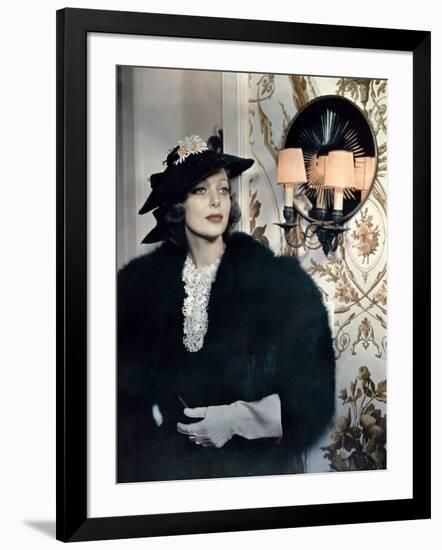 Loretta Young (photo)-null-Framed Photo