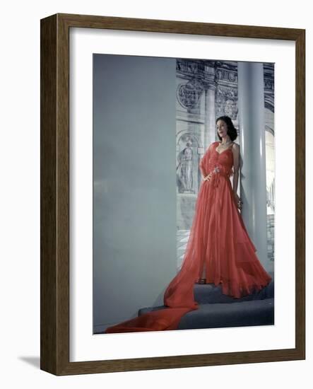 Loretta Young (photo)-null-Framed Photo