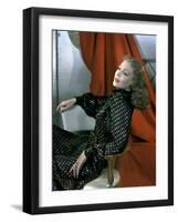 Loretta Young (photo)-null-Framed Photo