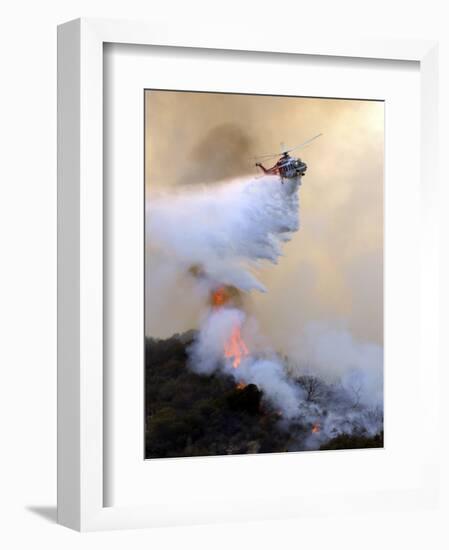 Los Angeles City Fire Helicopter Drops Water on a Hot Spot in the Angeles National Forest-null-Framed Photographic Print