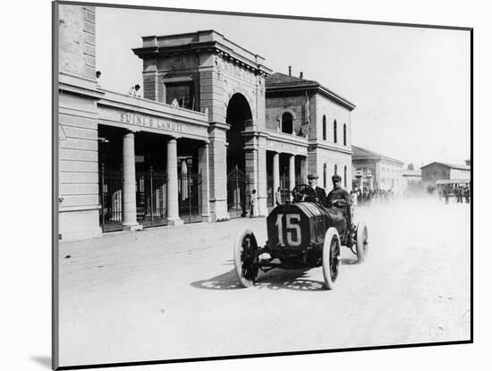 Louis Wagner Driving a Fiat, Coppa Fiorio Motor Race, Bologna, Italy, 1908-null-Mounted Photographic Print