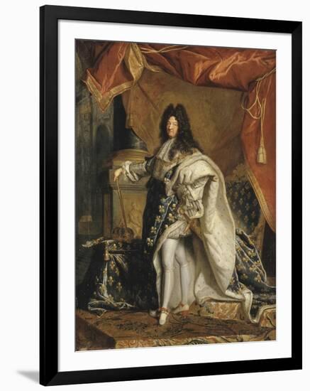 Louis XIV âgé de 63 ans en grand costume royal-Hyacinthe Rigaud-Framed Giclee Print