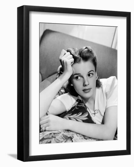 Love Finds Andy Hardy, Judy Garland, 1938-null-Framed Photo