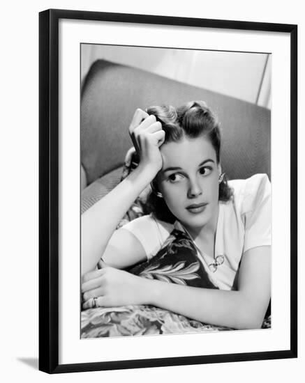 Love Finds Andy Hardy, Judy Garland, 1938-null-Framed Photo